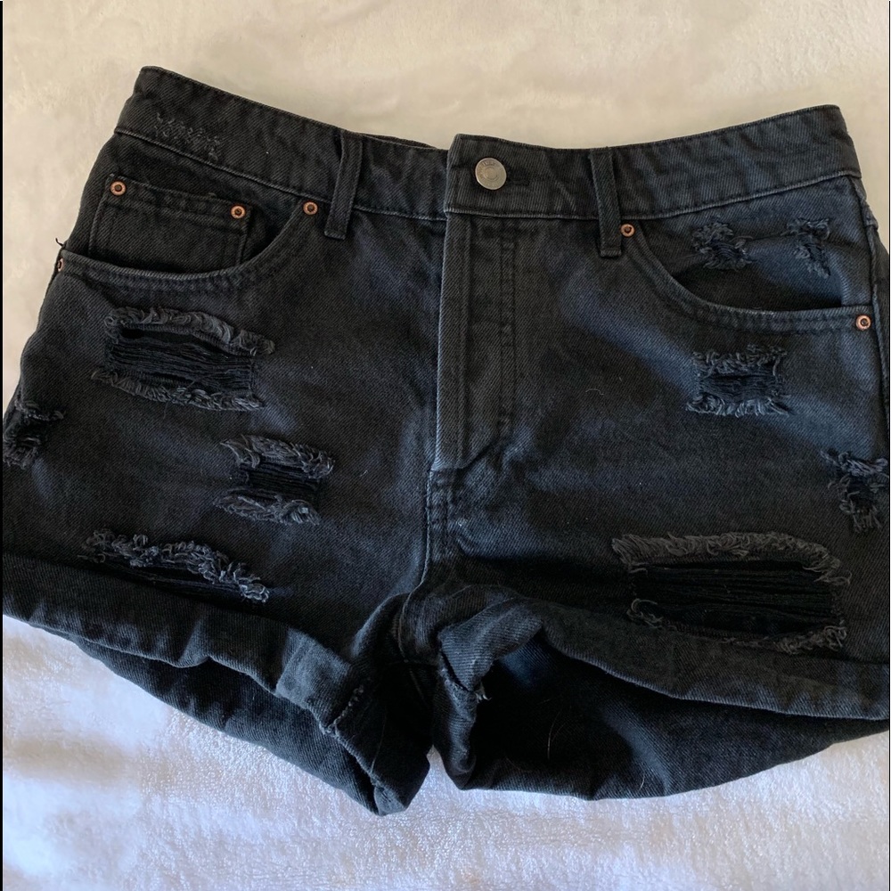 Black ripper shorts